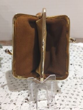 Vintage Double Kiss Lock Tan Leather Pouch